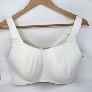 Knix White Wireless Wide Strap Bra Size 8+